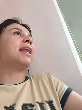 Daniela-rosee online show from 9, 7, 2026