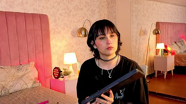 Snapshot of RobinBennett chatting on 14, 9, 2025 RobinBennett online show from 14, 9, 2025