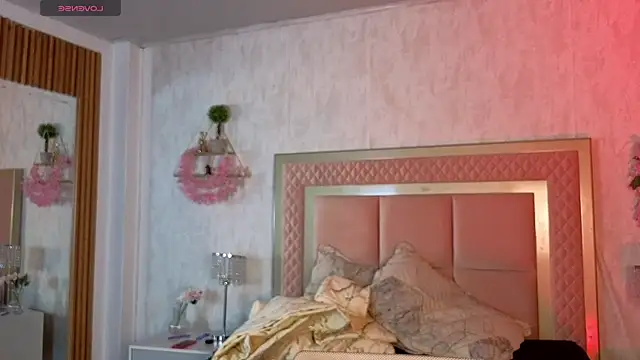 Snapshot of RobinBennett chatting on 20, 10, 2025 RobinBennett online show from 20, 10, 2025