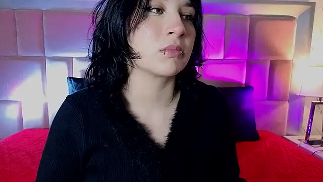 Snapshot of RobinBennett chatting on 2, 7, 2026 RobinBennett online show from 2, 7, 2026
