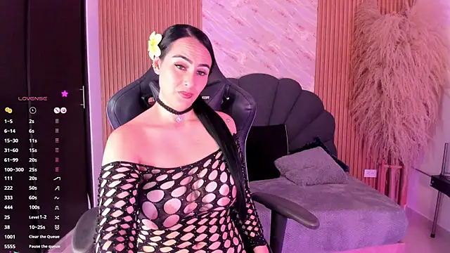 Snapshot of ashly_moonn chatting on 10, 10, 2025 ashly moonn online show from 10, 10, 2025