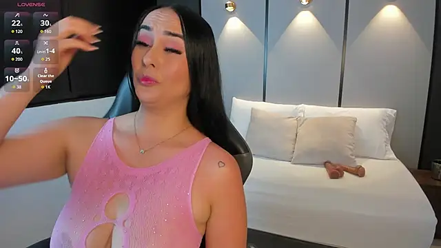 Snapshot of ashly_moonn chatting on 1, 12, 2025 ashly moonn online show from 1, 12, 2025