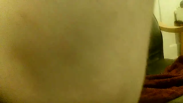 Snapshot of rzalza chatting on 27, 10, 2025 rzalza online show from 27, 10, 2025