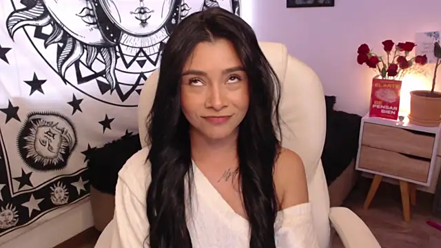 MarilynWhite  online show from 5, 11, 2025