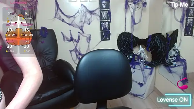 Bom BomXX online show from 30, 10, 2025