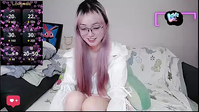 baby-yaya20 online show from 24, 10, 2025