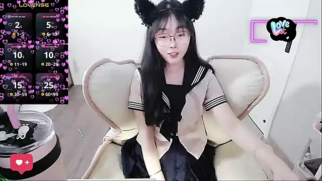 baby-yaya20 online show from 4, 4, 2026