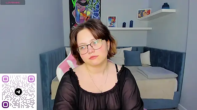 Mila  Cutee online show from 19, 10, 2025