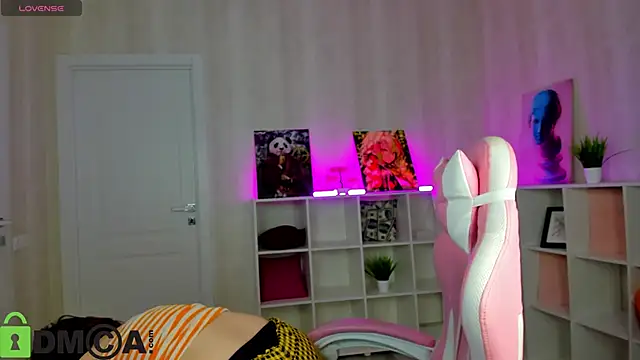 Mila  Cutee online show from 21, 11, 2025