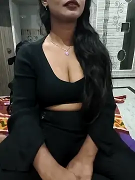 Itz Mayra  online show from 14, 11, 2025