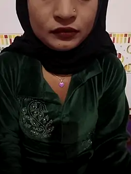 Itz Mayra  online show from 4, 12, 2025