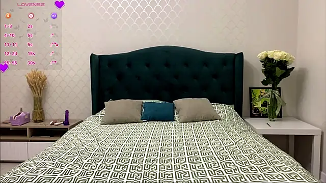 Snapshot of Jessica1West chatting on 25, 10, 2025 Jessica1West online show from 25, 10, 2025