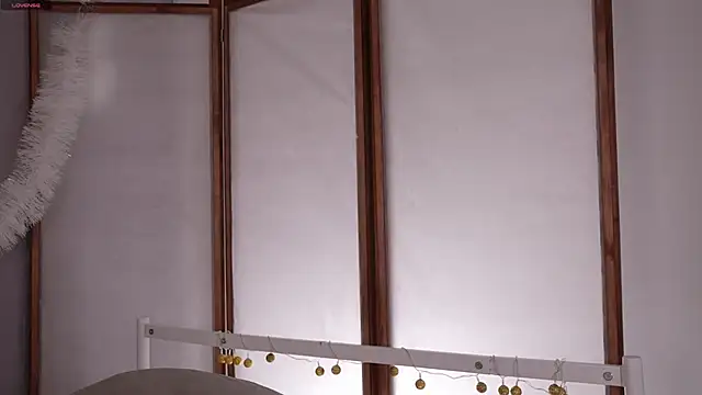 glowwww  online show from 4, 12, 2025