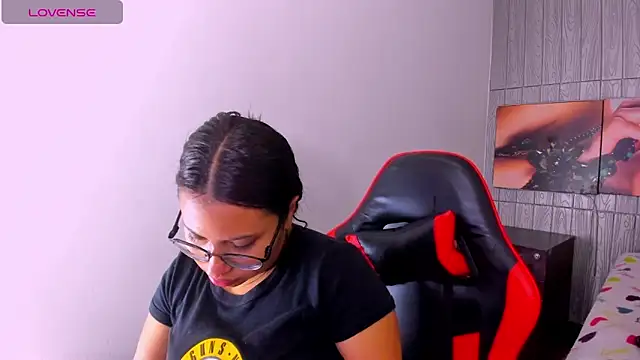 susan mooree online show from 9, 4, 2026