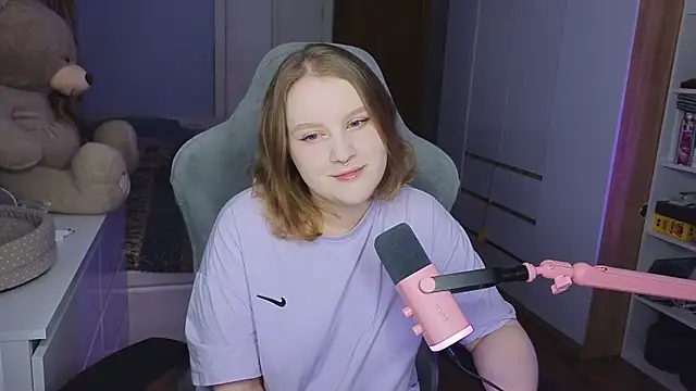 OliviaBlade online show from 2, 11, 2025