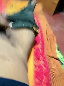 Snapshot of moo-noy chatting on 21, 9, 2025 moo-noy online show from 21, 9, 2025