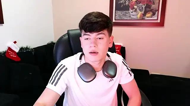 tightncuteass online show from 20, 11, 2025