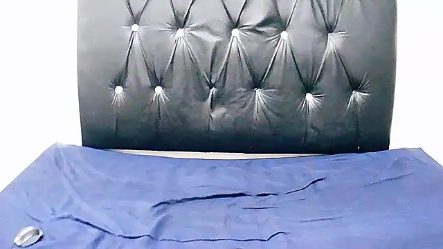 Iris-Pinky online show from 23, 11, 2025