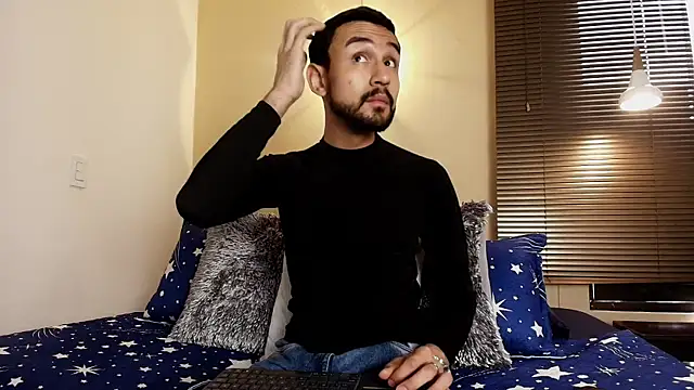 Axel Moon S online show from 14, 11, 2025