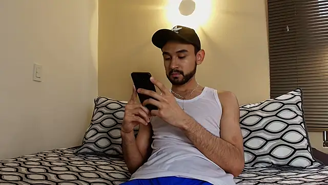 Axel Moon S online show from 15, 12, 2025