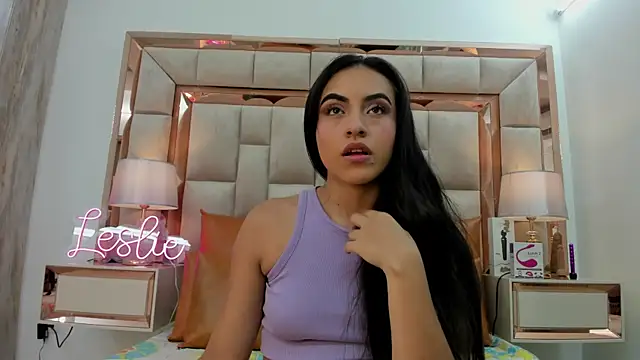 Leslie Bussh  online show from 7, 10, 2025