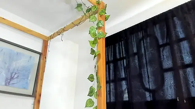 Snapshot of Eva_Royer69 chatting on 27, 11, 2025 Eva Royer69 online show from 27, 11, 2025