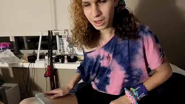 cuddlyavenue online show from 3, 11, 2025