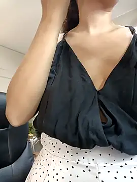 ArielBlossom    online show from 19, 2, 2026