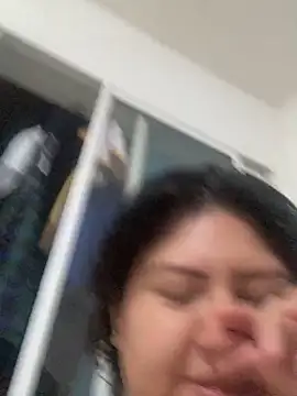 Snapshot of laiisowk chatting on 18, 12, 2025 laiisowk online show from 18, 12, 2025