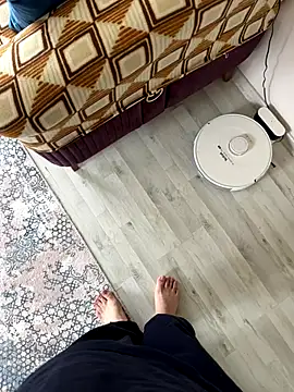 LAZ3R1 online show from 2, 10, 2025