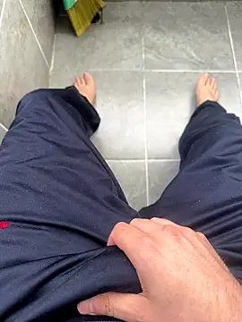 LAZ3R1 online show from 2, 11, 2025