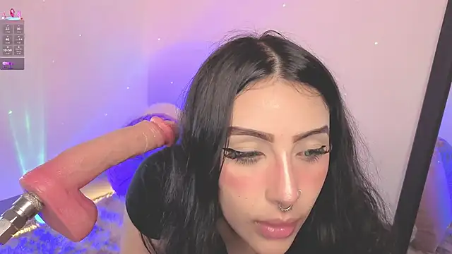 ashlynnlowe  online show from 15, 11, 2025