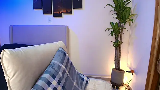 MaryMoon  online show from 9, 11, 2025