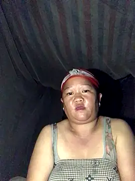 Snapshot of riso-00 chatting on 15, 9, 2025 riso-00 online show from 15, 9, 2025