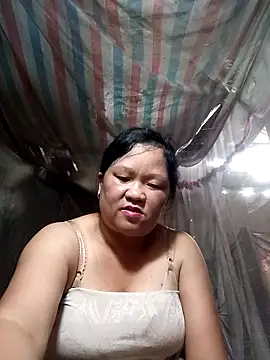 Snapshot of riso-00 chatting on 23, 9, 2025 riso-00 online show from 23, 9, 2025