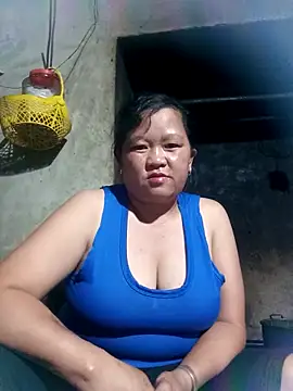 Snapshot of riso-00 chatting on 14, 10, 2025 riso-00 online show from 14, 10, 2025