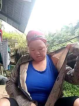 Snapshot of riso-00 chatting on 15, 10, 2025 riso-00 online show from 15, 10, 2025