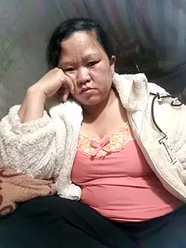 Snapshot of riso-00 chatting on 25, 10, 2025 riso-00 online show from 25, 10, 2025