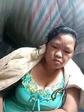 Snapshot of riso-00 chatting on 26, 10, 2025 riso-00 online show from 26, 10, 2025