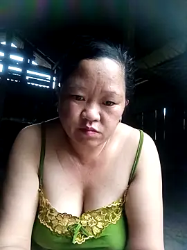 Snapshot of riso-00 chatting on 10, 11, 2025 riso-00 online show from 10, 11, 2025