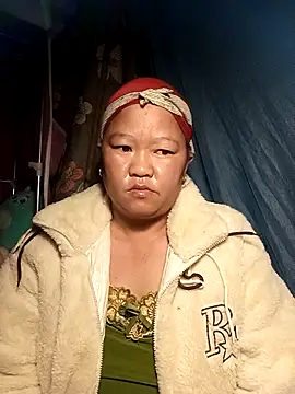 Snapshot of riso-00 chatting on 11, 11, 2025 riso-00 online show from 11, 11, 2025