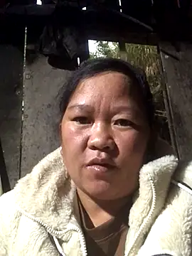 Snapshot of riso-00 chatting on 21, 11, 2025 riso-00 online show from 21, 11, 2025