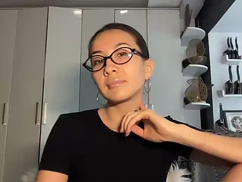 Snapshot of Kivoora chatting on 22, 7, 2026 Kivoora online show from 22, 7, 2026