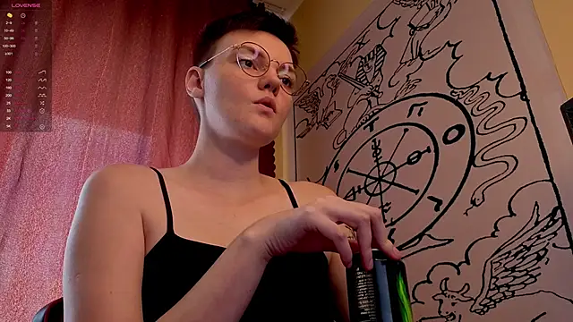 KrisNeal online show from 26, 9, 2025