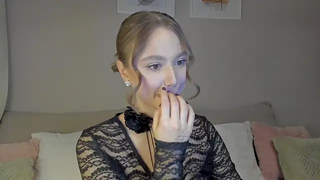 Stefa Evans online show from 6, 10, 2025