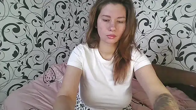 Snapshot of YourEmilie chatting on 29, 10, 2025 YourEmilie online show from 29, 10, 2025