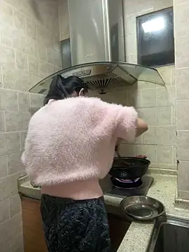 Snapshot of xiuchun100 chatting on 18, 11, 2025 xiuchun100 online show from 18, 11, 2025