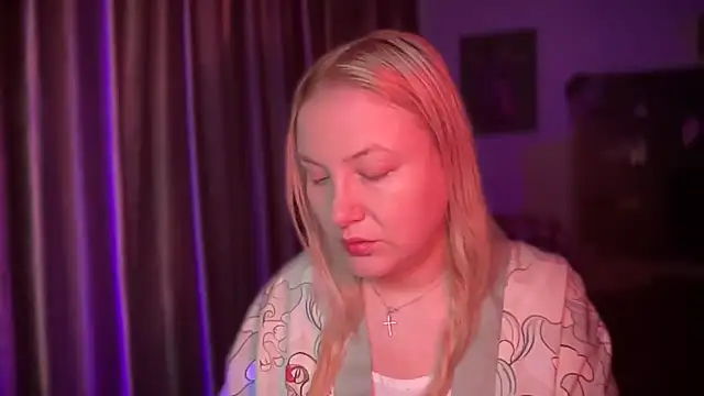 BikiHellena online show from 20, 12, 2025