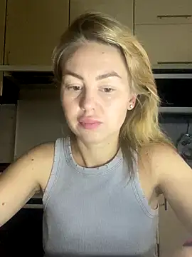 MartaLuna  online show from 11, 11, 2025