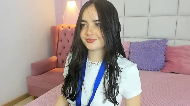 Ashleypetit online show from 3, 5, 2026